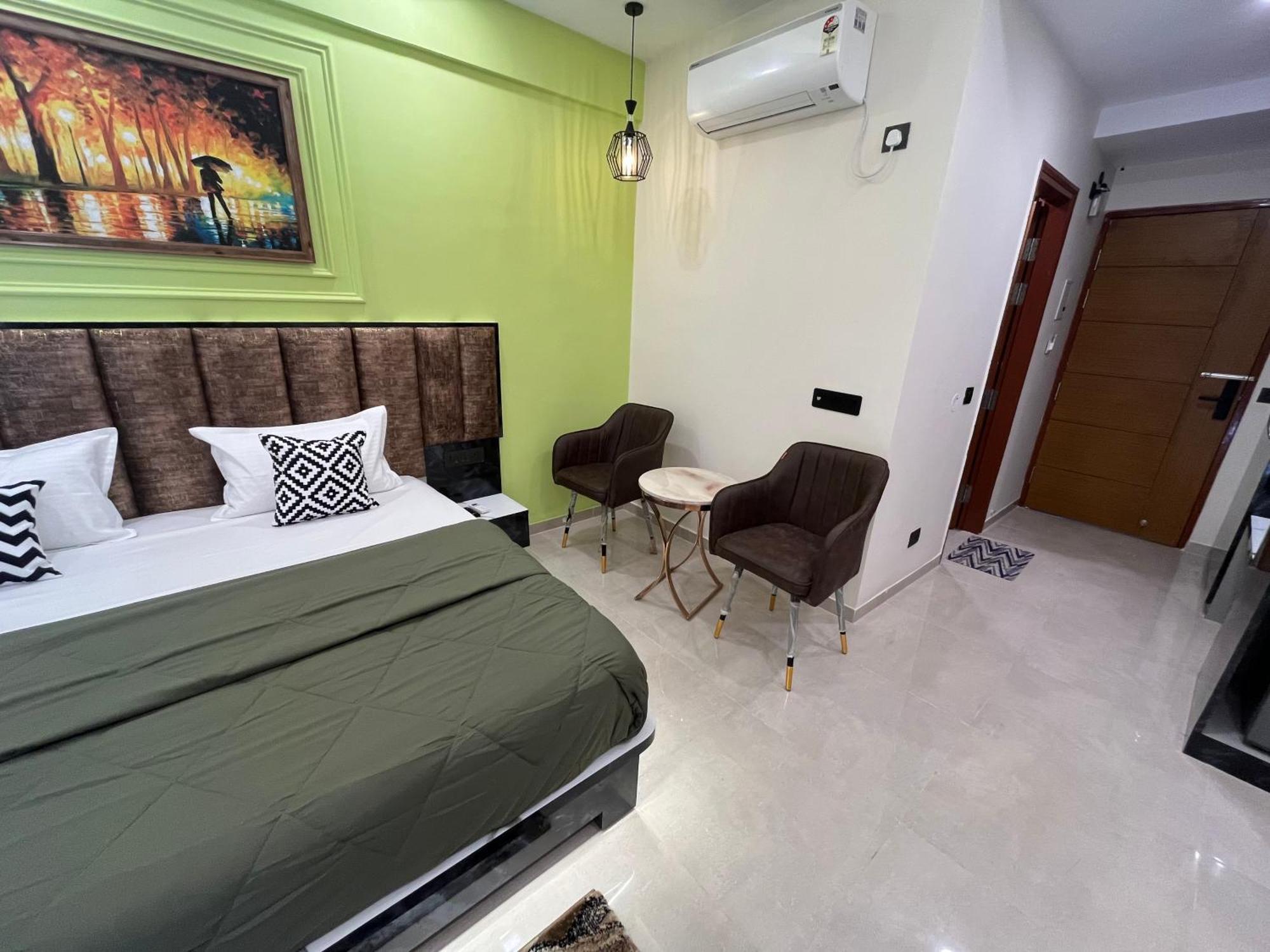 Apartment Luxuriesstay In Omaxe Hazratganj
