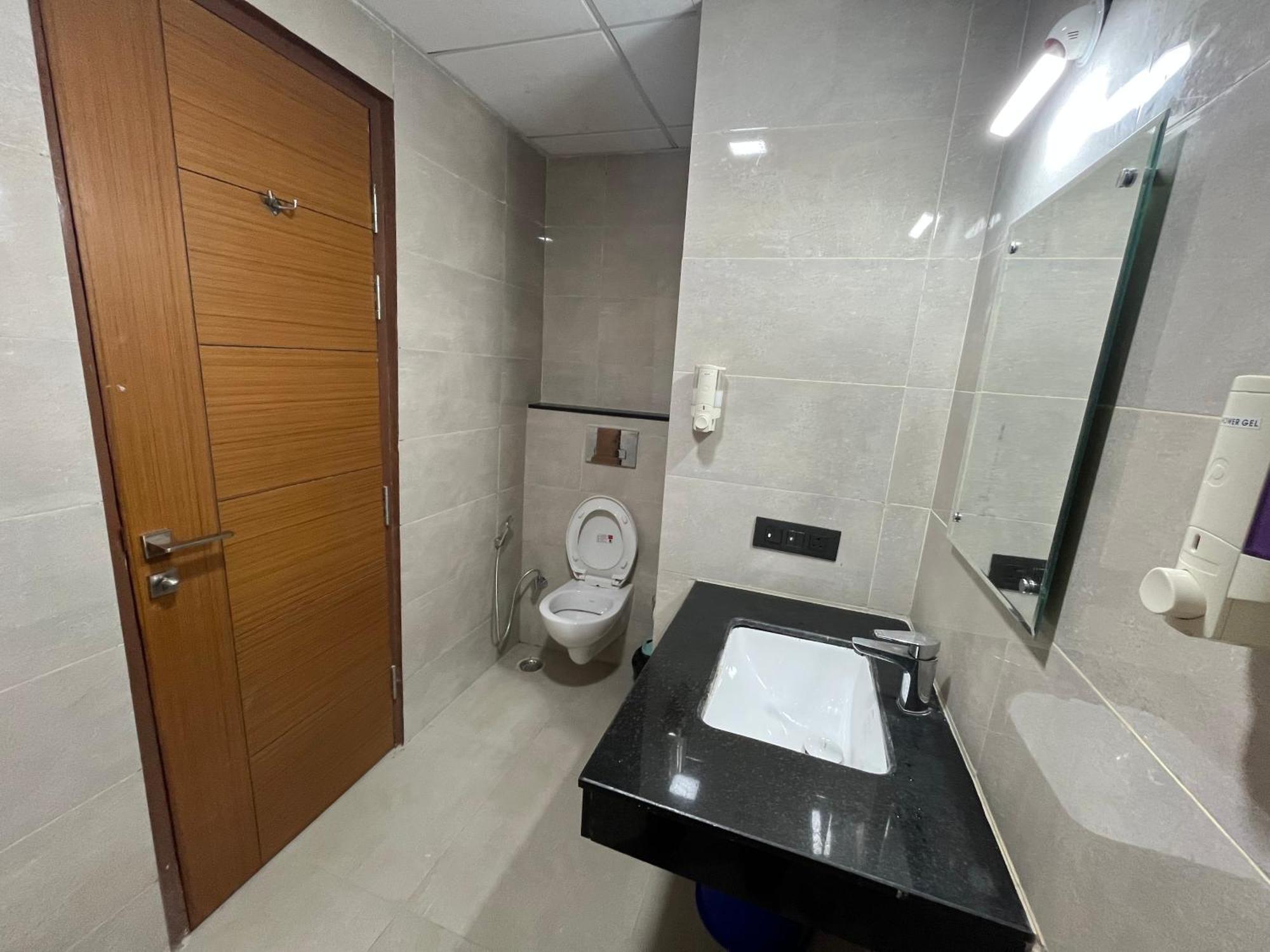 Luxuriesstay In Omaxe Hazratganj Apartment Lucknow